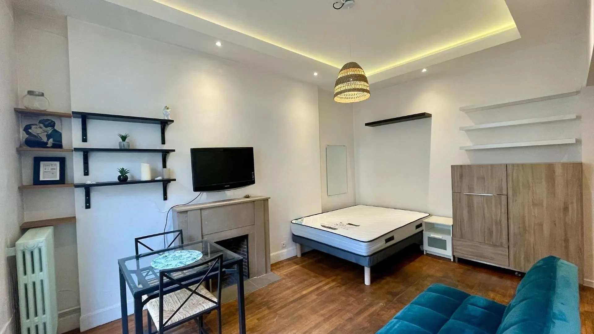Studio Auteuil Suchet Paris 0*,  France